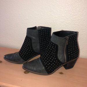 Like new Lucky Brand booties 👢